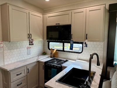 2026 Jayco Seismic - Photo 24