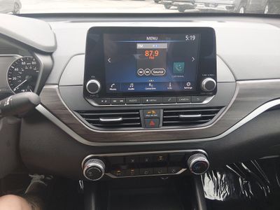 2024 Nissan Altima — photo 13 view