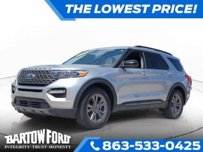 2022 Ford Explorer XLT SPORT APPEARANCE in Silver Metallic — front three-quarter view