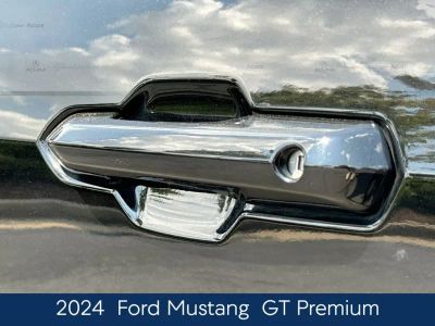 2024 Ford Mustang - Photo 13