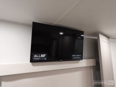 2025 Alliance RV Paradigm — photo 14 view