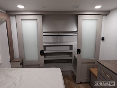 2025 Alliance RV Paradigm — photo 11 view