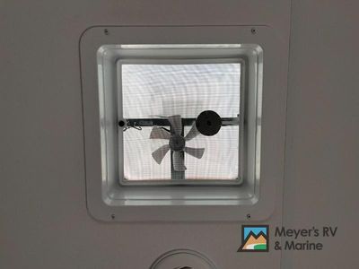 2026 Grand Design Momentum G-Class — photo 27 view