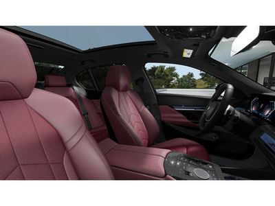 2026 BMW 5 Series — photo 9 view