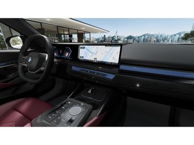 2026 BMW 5 Series — photo 14 view
