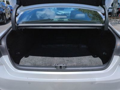 2023 Lexus ES - Photo 13