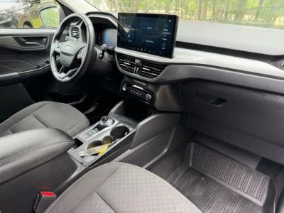2024 Ford Escape — photo 10 view