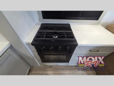 2026 Brinkley Model Z - Photo 14