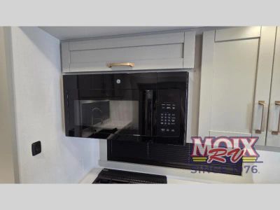 2026 Brinkley Model Z - Photo 15