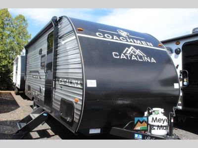 2026 Coachmen RV Catalina Summit Series 7 184BHSX — front three-quarter view