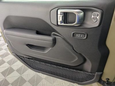 2026 Jeep Wrangler — photo 13 view