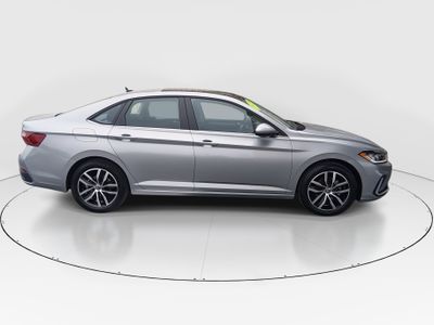 2025 Volkswagen Jetta - Photo 8