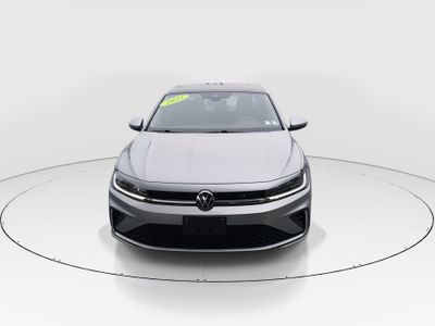 2025 Volkswagen Jetta - Photo 2