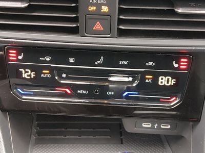 2025 Volkswagen Jetta - Photo 18