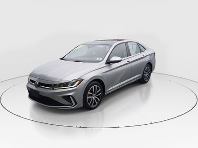 2025 Volkswagen Jetta - Photo 3