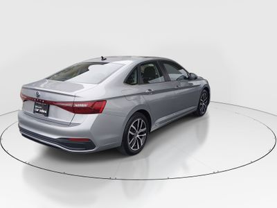 2025 Volkswagen Jetta - Photo 7