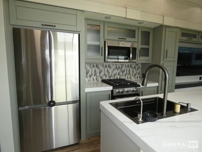 2025 Crossroads RV Redwood Regency - Photo 7
