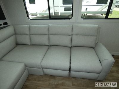 2025 Crossroads RV Redwood Regency - Photo 11