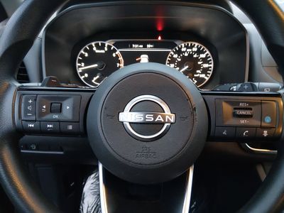 2023 Nissan Rogue — photo 12 view