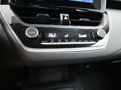2026 2024 Toyota Corolla LE Sedan — photo 13 view