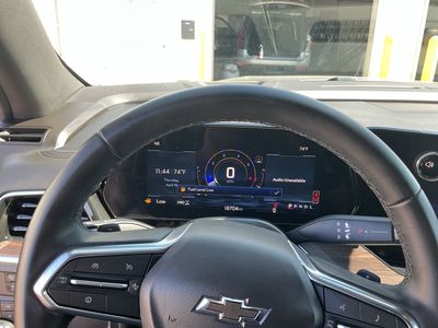 2025 Chevrolet Suburban - Photo 10