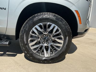 2025 Chevrolet Suburban - Photo 16