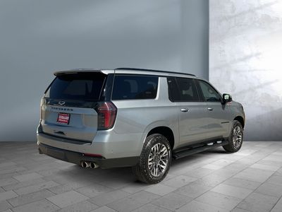 2025 Chevrolet Suburban - Photo 6