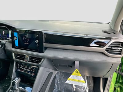 2026 Volkswagen Taos - Photo 25
