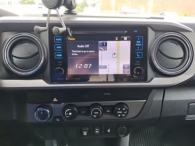2019 Toyota Tacoma - Photo 21