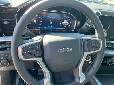2026 Chevrolet Silverado 3500HD — photo 14 view