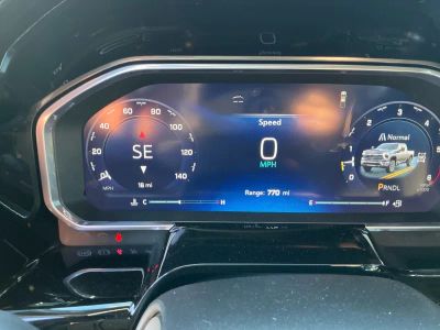 2026 Chevrolet Silverado 3500HD — photo 11 view