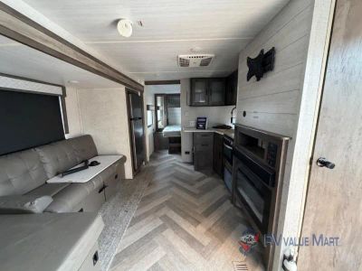 2020 Forest River RV Wildwood — photo 9 view