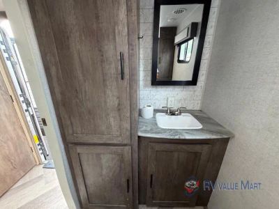2020 Forest River RV Wildwood — photo 18 view