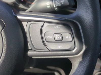 2026 Jeep Wrangler — photo 27 view