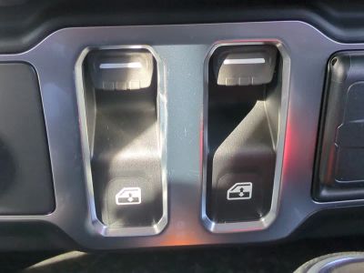2026 Jeep Wrangler — photo 25 view
