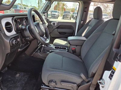 2026 Jeep Wrangler — photo 13 view