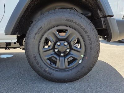 2026 Jeep Wrangler — photo 11 view