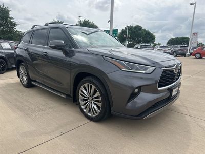 2022 Toyota Highlander - Photo 12