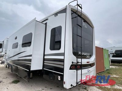 2026 Jayco Pinnacle - Photo 4