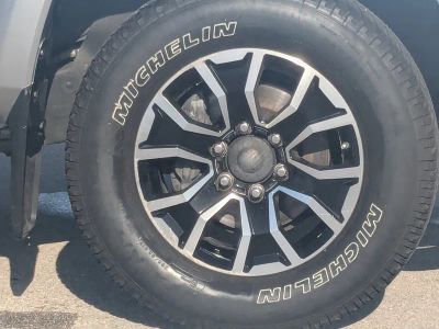 2021 Toyota Tacoma 4WD — photo 11 view