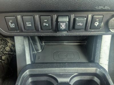 2021 Toyota Tacoma 4WD — photo 25 view