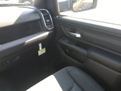2026 Ram 1500 — photo 18 view
