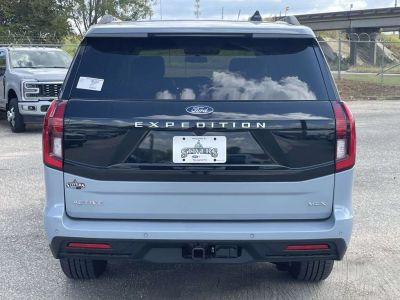 2025 Ford Expedition - Photo 4