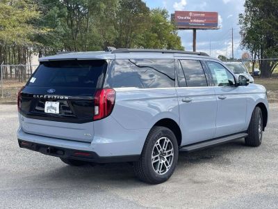 2025 Ford Expedition - Photo 3