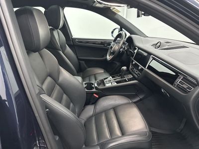 2022 Porsche Macan - Photo 29