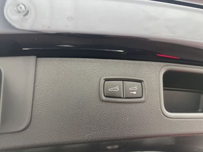 2022 Porsche Macan - Photo 27