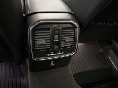 2022 Porsche Macan - Photo 23