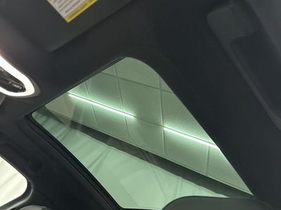 2022 Porsche Macan - Photo 21