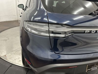 2022 Porsche Macan - Photo 30