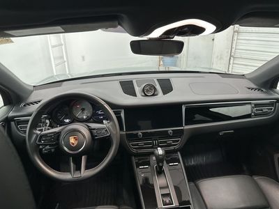 2022 Porsche Macan - Photo 22